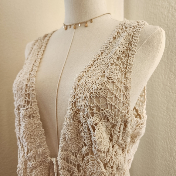 Fever vintage cream crochet lace vest. Size M nwt - Picture 9 of 9